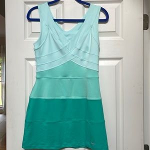 Nike DriFit Green Dress Size Medium